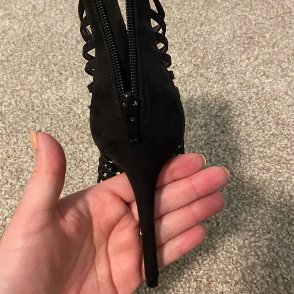 NEVER WORN Trash black high heels size 7.5 - Picture 5 of 7